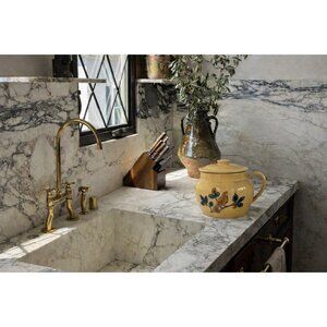 Pfaltzgraff Farmhouse Ceramic Crock Jar With Lid  6" H x  7" W USA Bird